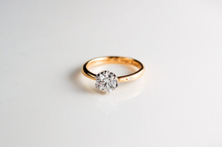 ゴールドとプラチナのエンゲージリング