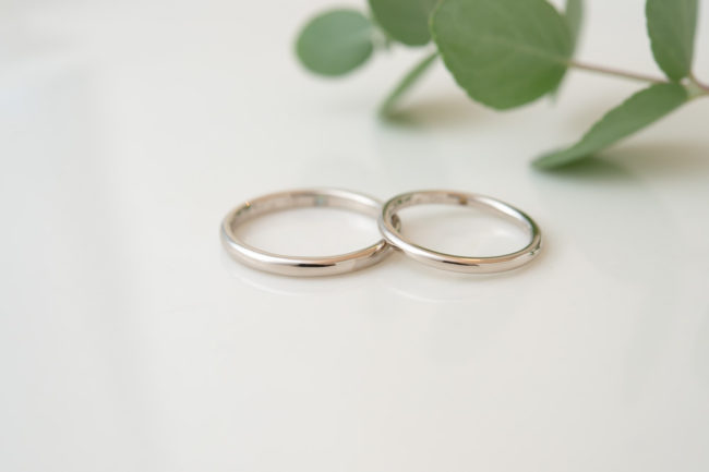 K18WGのシンプルな結婚指輪