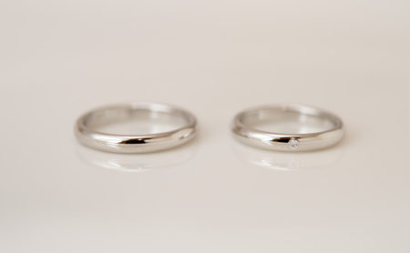 シンプルなプラチナの結婚指輪