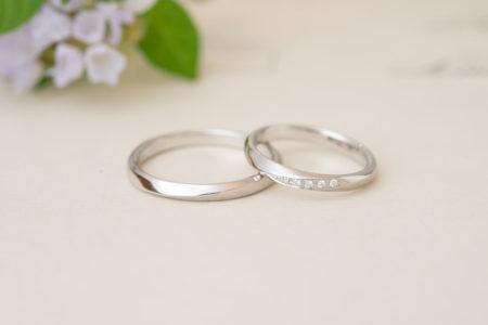 ひねりのあるプラチナの結婚指輪