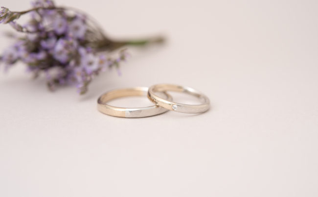 ふたりでつくる結婚指輪 - K18シャンパンとプラチナのコンビ結婚指輪